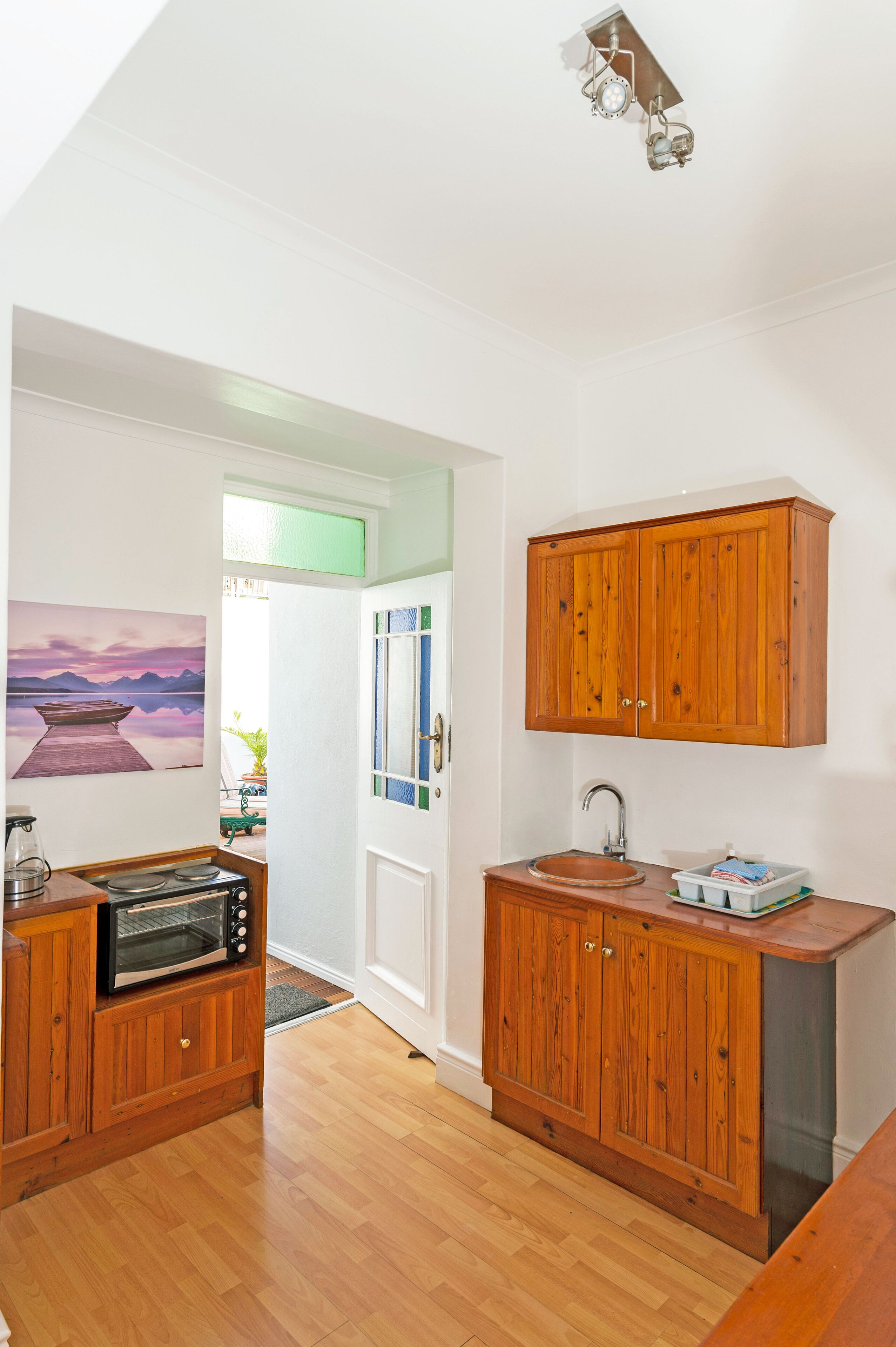 apartment, 2 bedrooms (dolphin) | private kitchen | microwave, stovetop, electric kettle, cookware/dishes/utensils