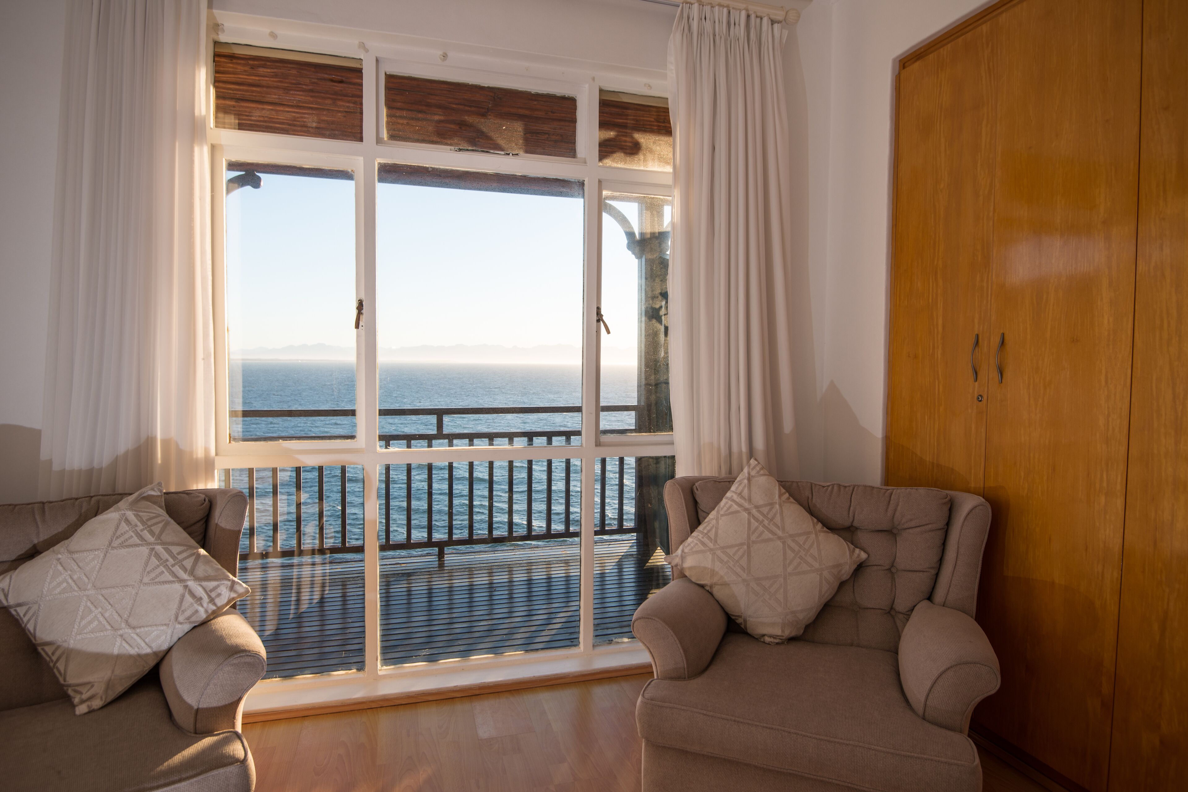 penthouse, 2 bedrooms (beluga ) | in-room safe, soundproofing, free wifi