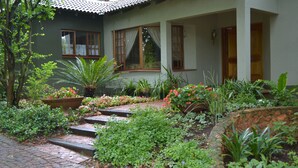 Unclassified image, 3 of 27, button - Lydall Wild (Sandton)