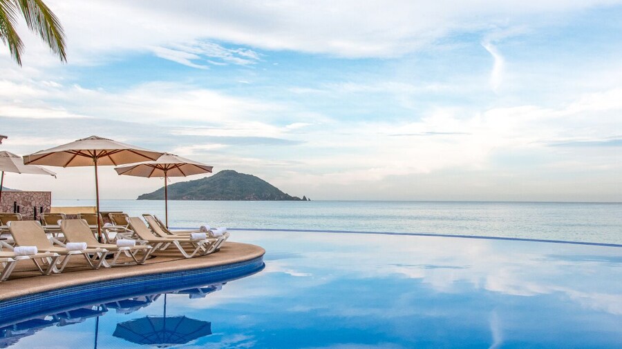 Park Royal Beach MazatlĂĄn