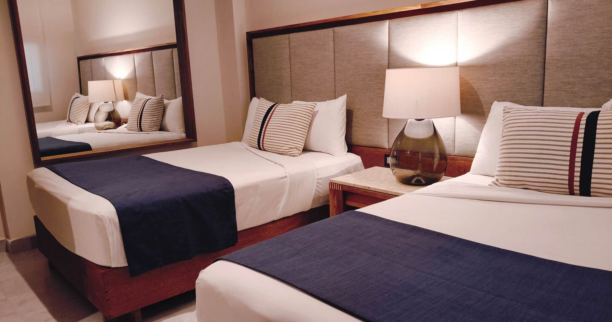 Superior-suite - 2 dobbeltsenge | Pengeskab på værelset, mørklægningsgardiner, strygejern/strygebræt