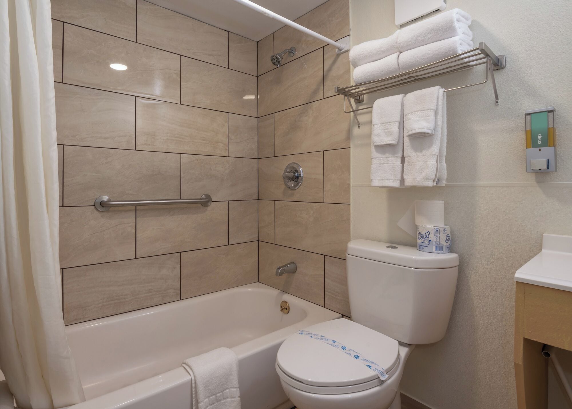 무료 세면용품, 헤어드라이어, 타월