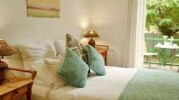 Free cots/infant beds, free rollaway beds, WiFi