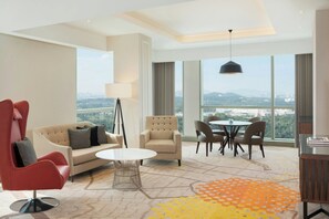 Svit Gallery - 1 sovrum | Vardagsrum | 55-tums LED-tv med kabelkanaler och tv