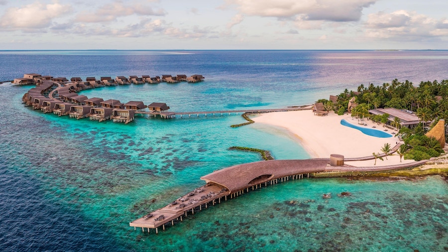 The St. Regis Maldives Vommuli Resort