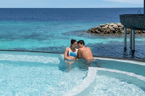 2 outdoor pools, pool umbrellas, sun loungers