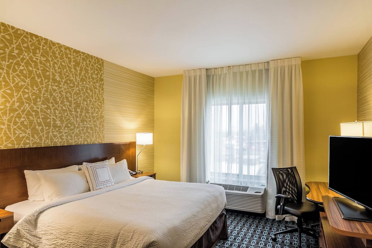Room, 1 King Bed, Non Smoking