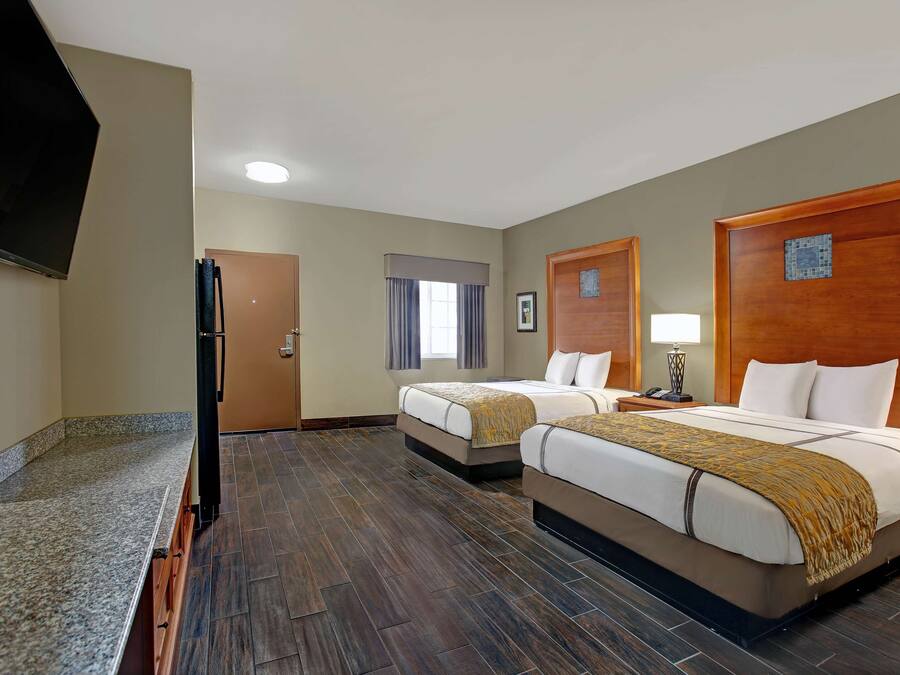 Bügeleisen/Bügelbrett, kostenloses WLAN, Bettwäsche