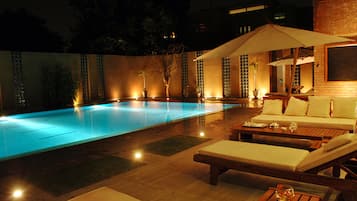 Outdoor pool, pool umbrellas