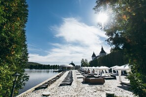 私家海滩、白沙、沙滩椅、沙滩毛巾