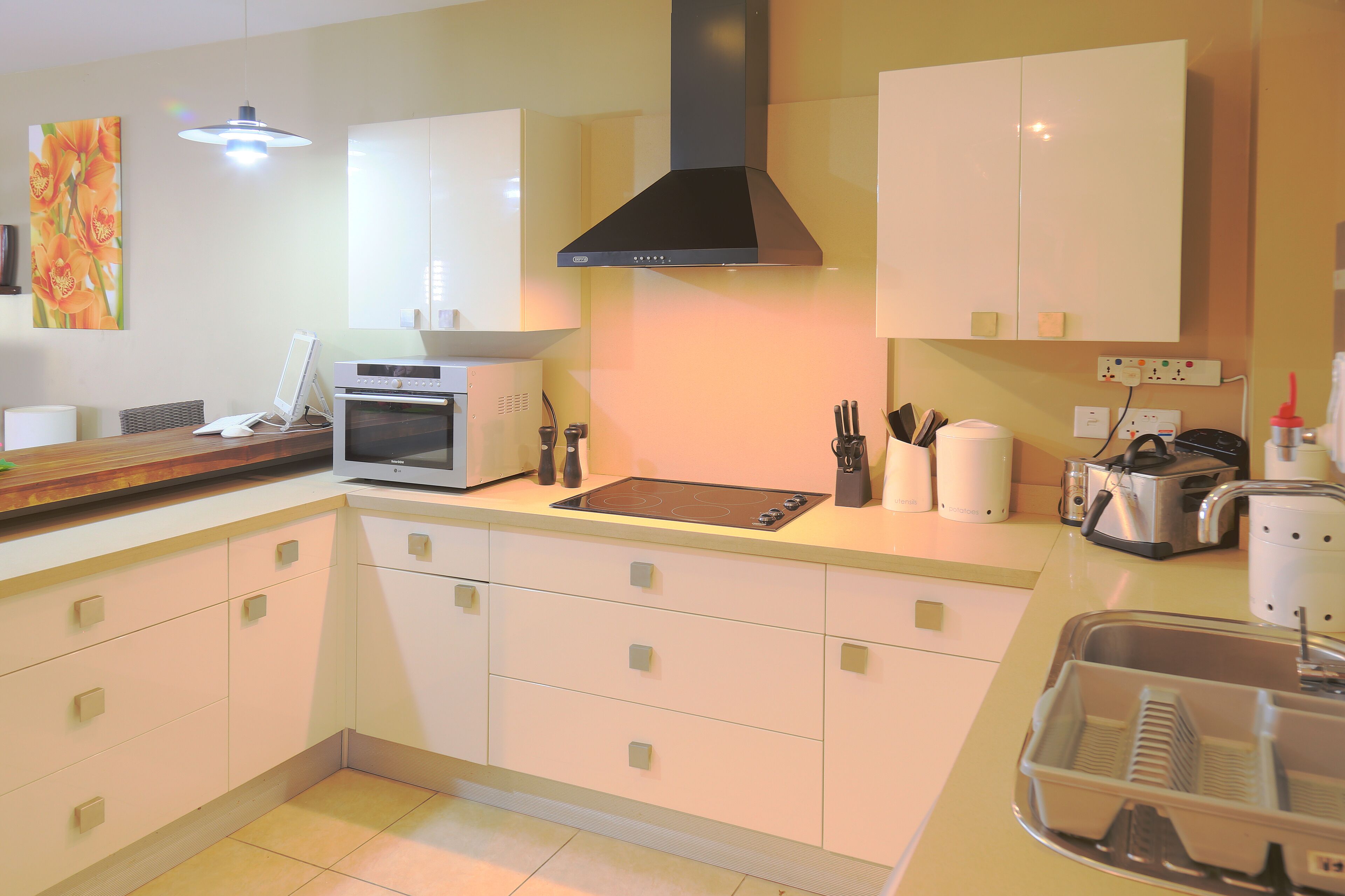 3 bedroom penthouse | private kitchen | fridge, microwave, oven, stovetop