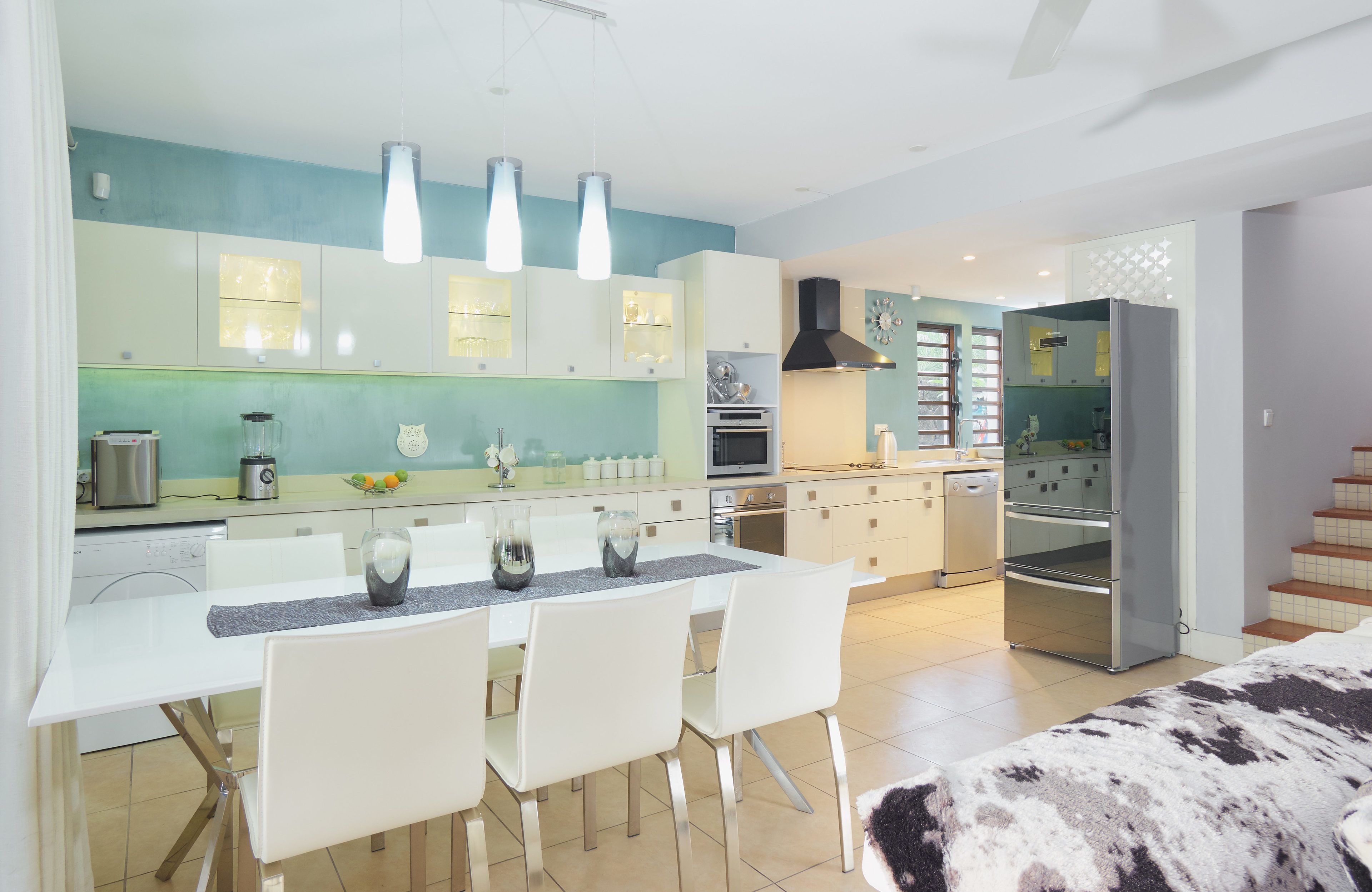 3 bedroom villa | private kitchen | fridge, microwave, oven, stovetop