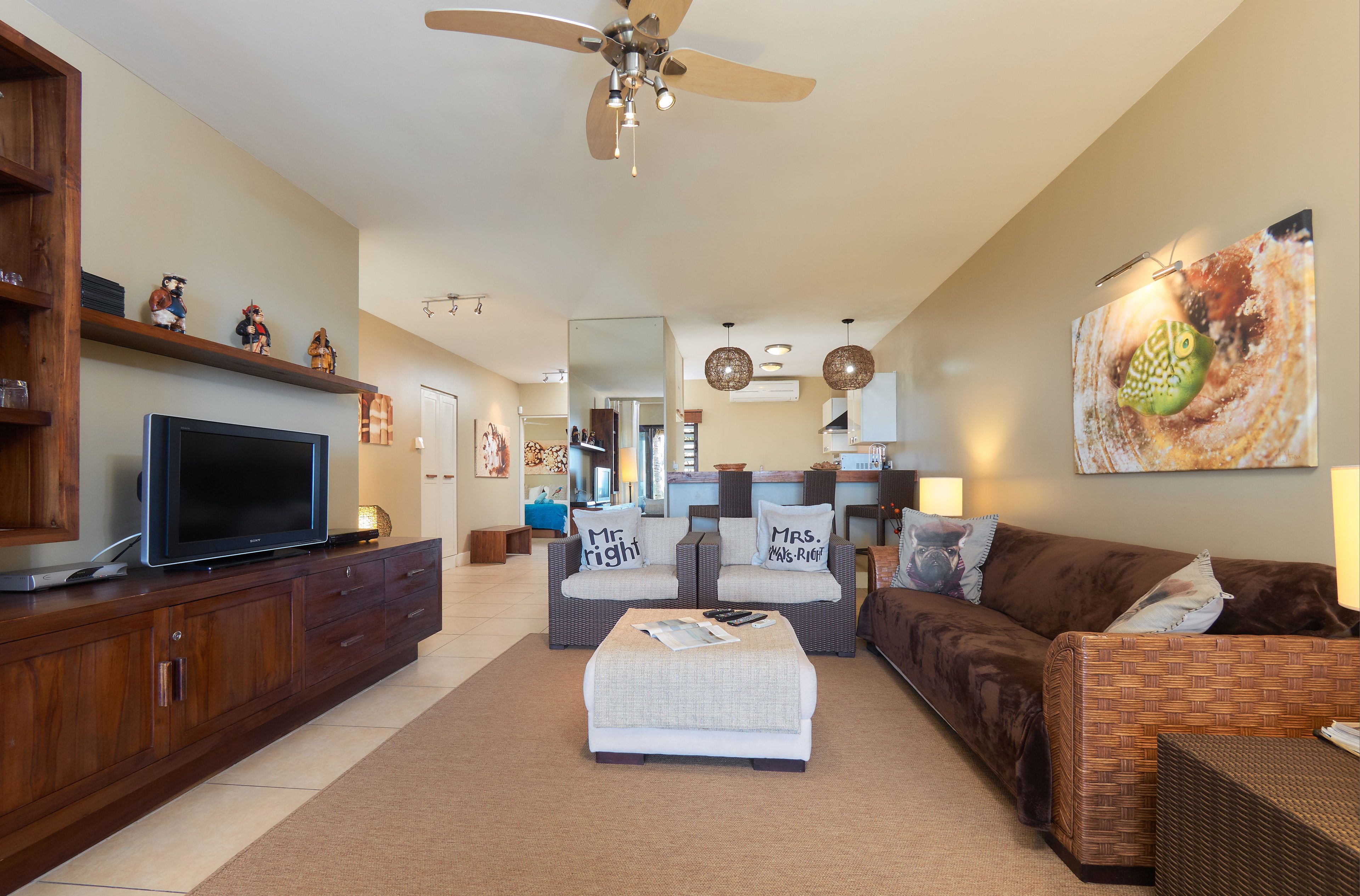 2 bedroom suite | living area | tv