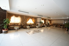 Khu tiếp khách ở sảnh