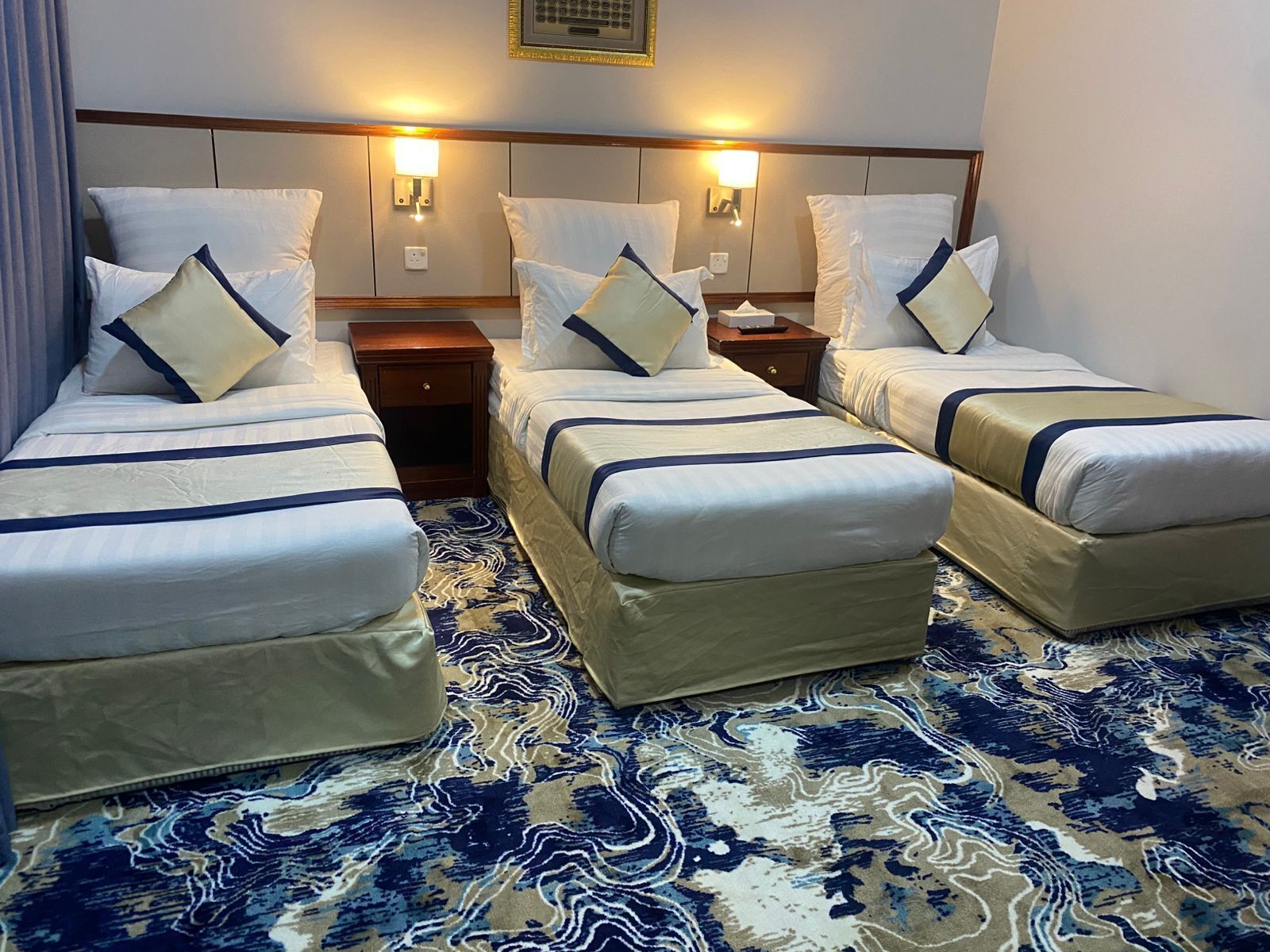 Een minibar, gratis wifi, beddengoed