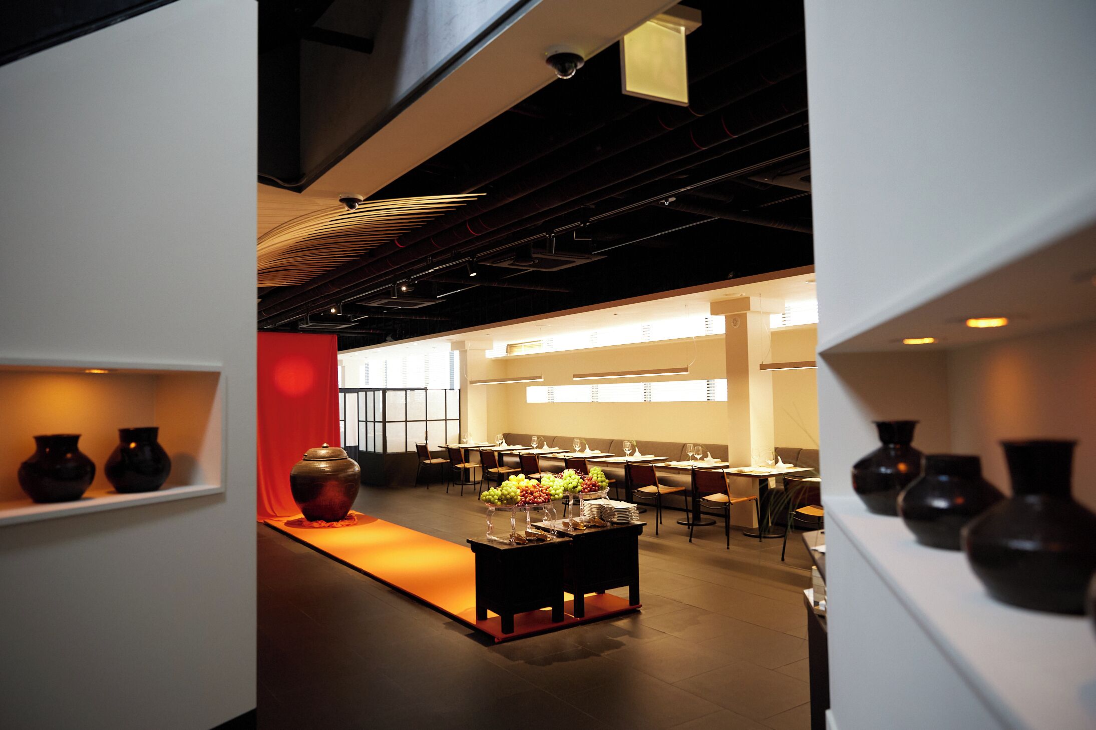 Breakfast, lunch and dinner served