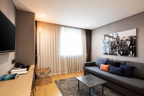 Corner Suite with sofa bed, Air purifier in room | Free minibar, in-room safe, laptop workspace, blackout drapes - Hotel28 Myeongdong (Seoul)