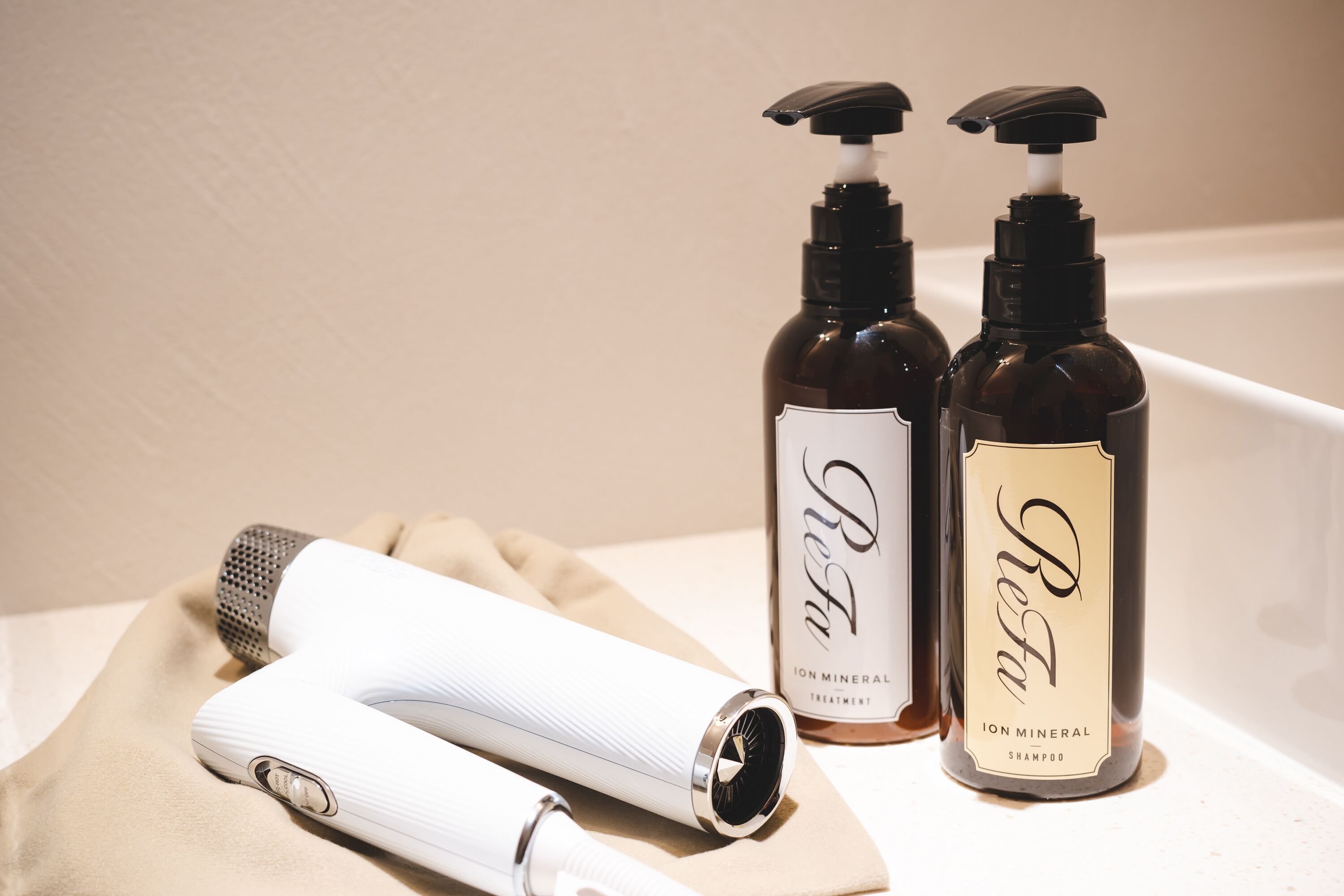 Instal·lacions del bany | Assecador de cabells, bidet i tovalloles 