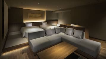 Designers Twin Room, Non Smoking | In-room safe, free WiFi, bed sheets