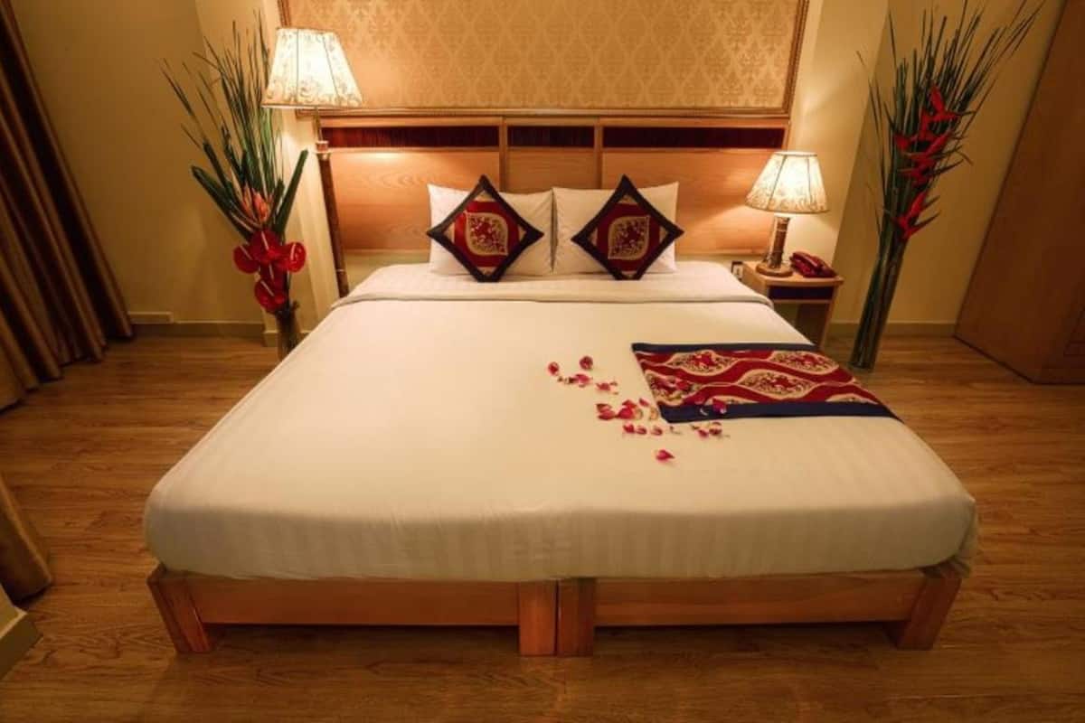Phòng đôi hoặc 2 giường đơn Deluxe | Minibar, két bảo mật tại phòng, bàn, màn/rèm cản sáng 