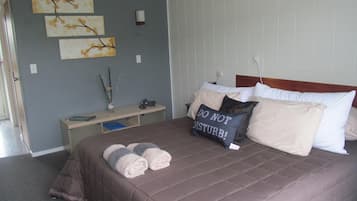 Roupas de cama premium, Wi-Fi de cortesia, roupa de cama