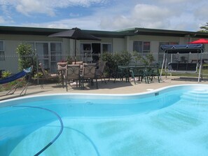 Outdoor pool - Parkview Motel (Dargaville)