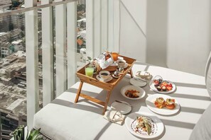 Standaard kamer | Luxe beddengoed, een minibar, een kluis op de kamer, een bureau