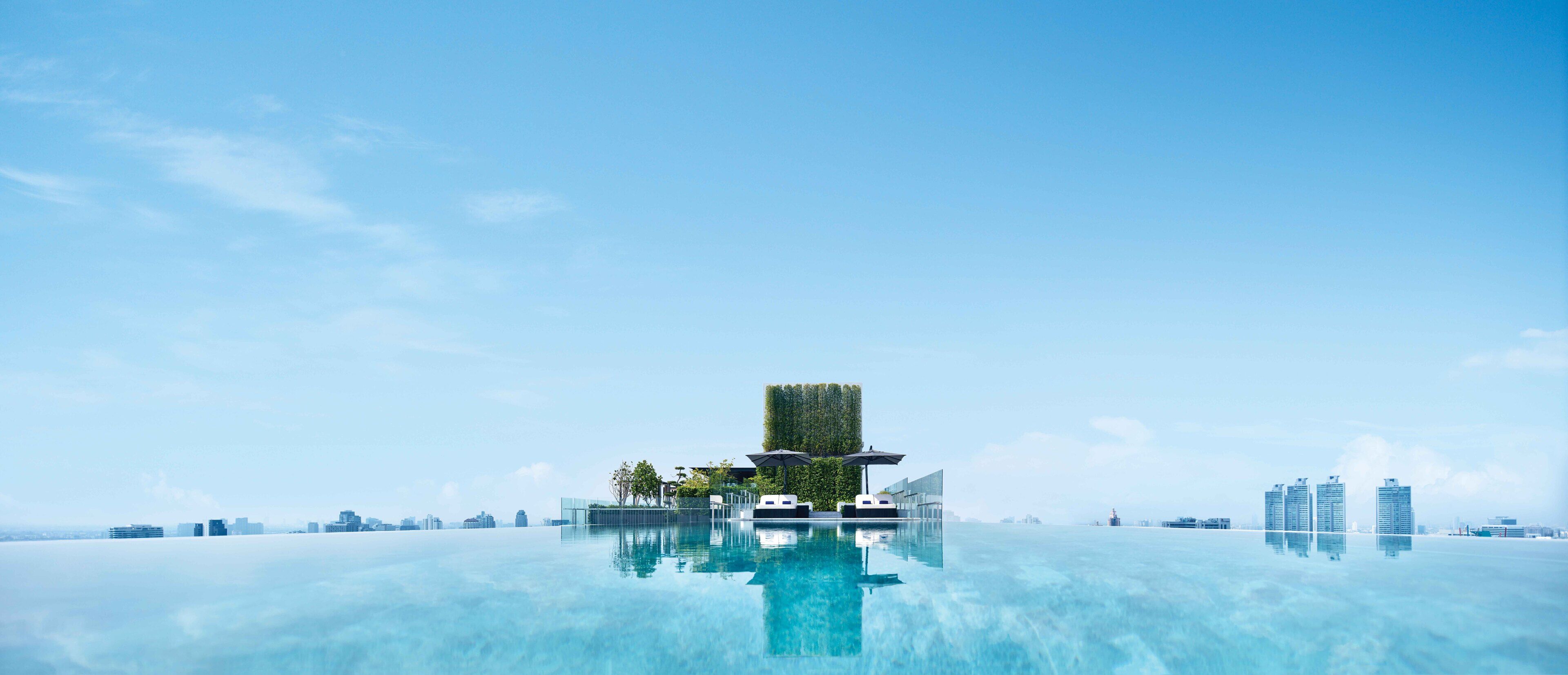 outdoor pool, open 9 am to 8 pm, free pool cabanas, pool umbrellas