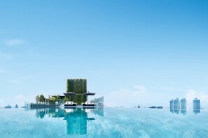 屋外プール、営業時間 9:00 ～ 20:00、カバナ (無料)、プール パラソル