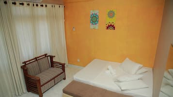 Dobbelt- eller tomannsrom – standard (with A/C) | Skrivebord, strykejern/-brett, wi-fi (inkludert) og sengetøy