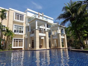 Pool Access | 2 phòng ngủ, bộ đồ giường cao cấp, trang trí khác biệt 