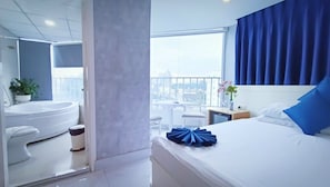 Quarto superior | Cofres nos quartos, Wi-Fi de cortesia, roupa de cama