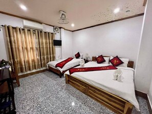 Standard Triple Room | In-room safe, desk, soundproofing - Nocknoy Lanexang Guesthouse (Luang Prabang)