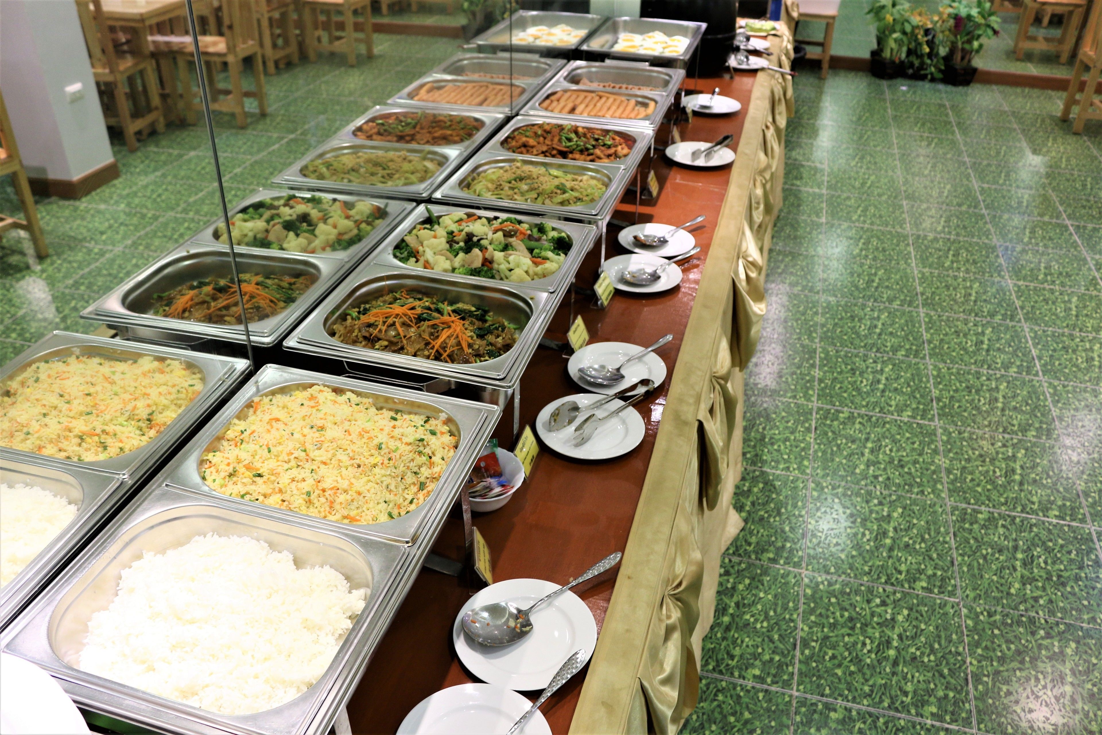 daily breakfast for a fee