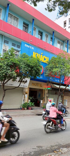 Exterior - Sao Mai Hotel (Ho Chi Minh City)