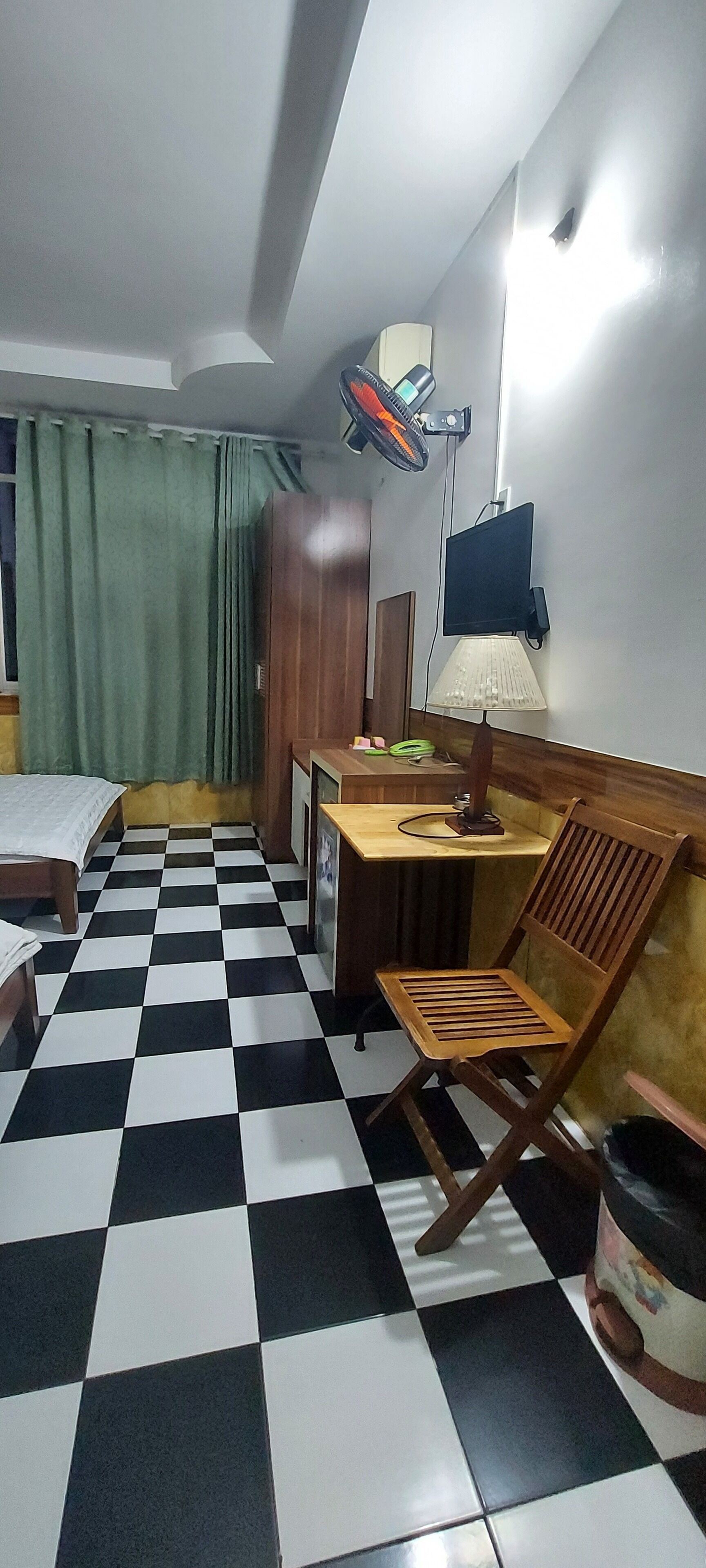 Standardzimmer (4 guests) | Schreibtisch, schallisolierte Zimmer, kostenloses WLAN, Bettwäsche