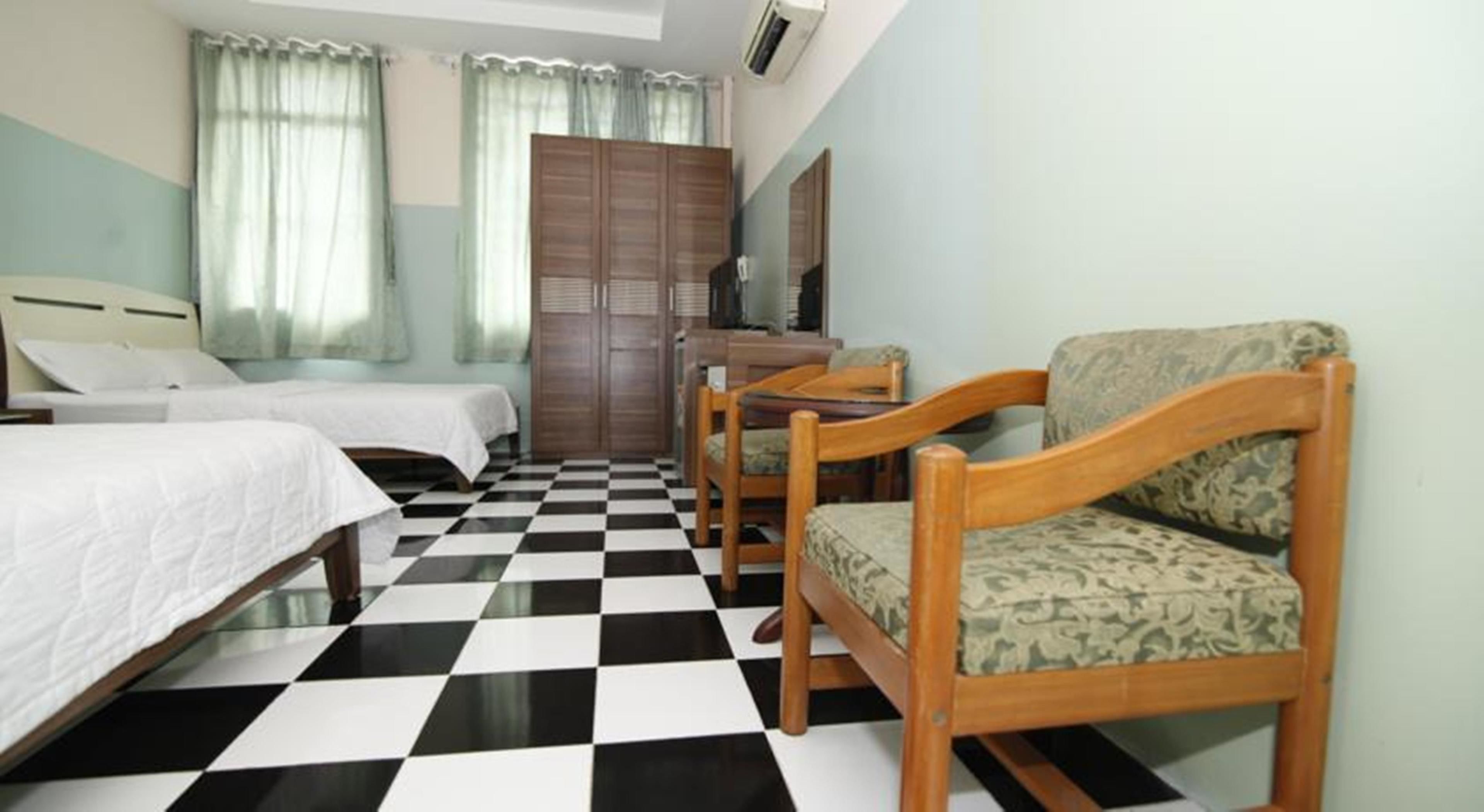 スタンダード ルーム (4 guests) | デスク、防音設備、WiFi (無料)、ベッドシーツ