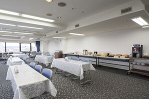 Breakfast area - Toyotetsu Terminal Hotel (Toyohashi)