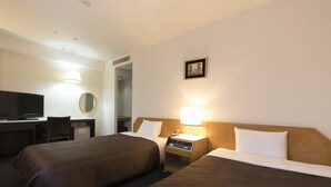 Twin Room with Extra Bed, Smoking - Toyotetsu Terminal Hotel (Toyohashi)
