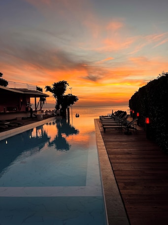 Exterior. Sunset Beach Hotel - Adults Only