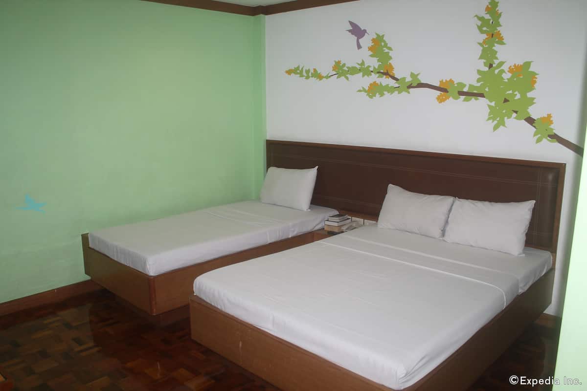 Habitación triple estándar | Escritorio, insonorización, wifi gratis y ropa de cama