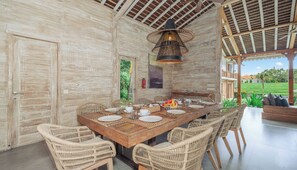 Villa Familiale, 5 chambres (3 King & 4 Single Beds) | Salle à manger