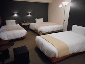 Down comforters, desk, iron/ironing board, free WiFi - Green Rich Hotel Nishitetsu Ohashi Ekimae (Fukuoka)