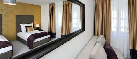 Deluxe Double Room | In-room safe, desk, soundproofing, cribs/infant beds