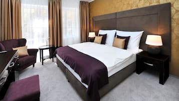 In-room safe, desk, soundproofing, cribs/infant beds