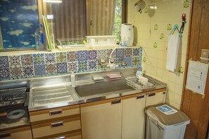 Casa de campo | Cocina privada | Frigorífico, microondas, placa de cocina y hervidor eléctrico