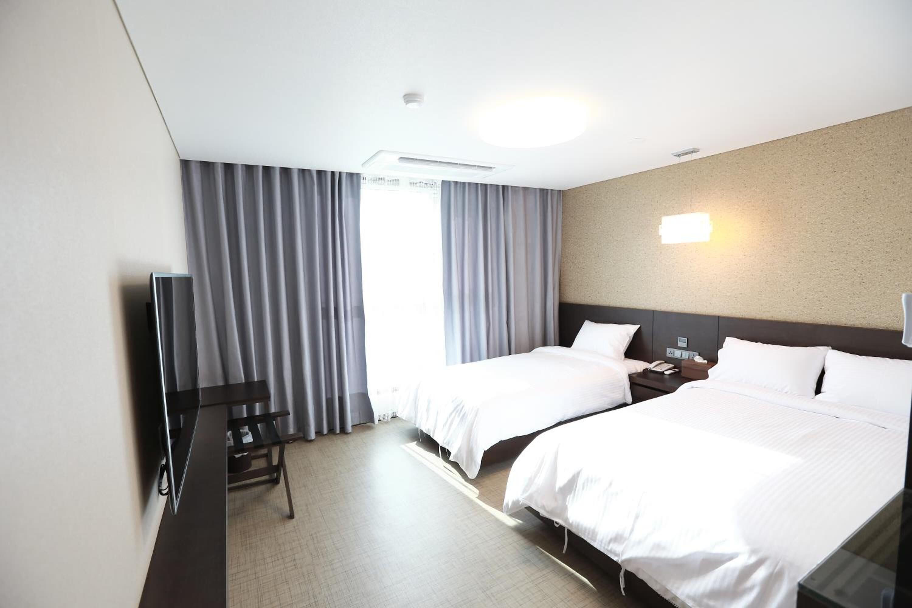 minibar, blackout curtains, soundproofing, free wifi