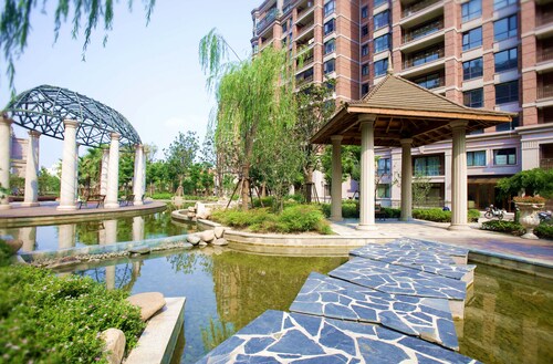 Lanson Place Jin Qiao Service Residences