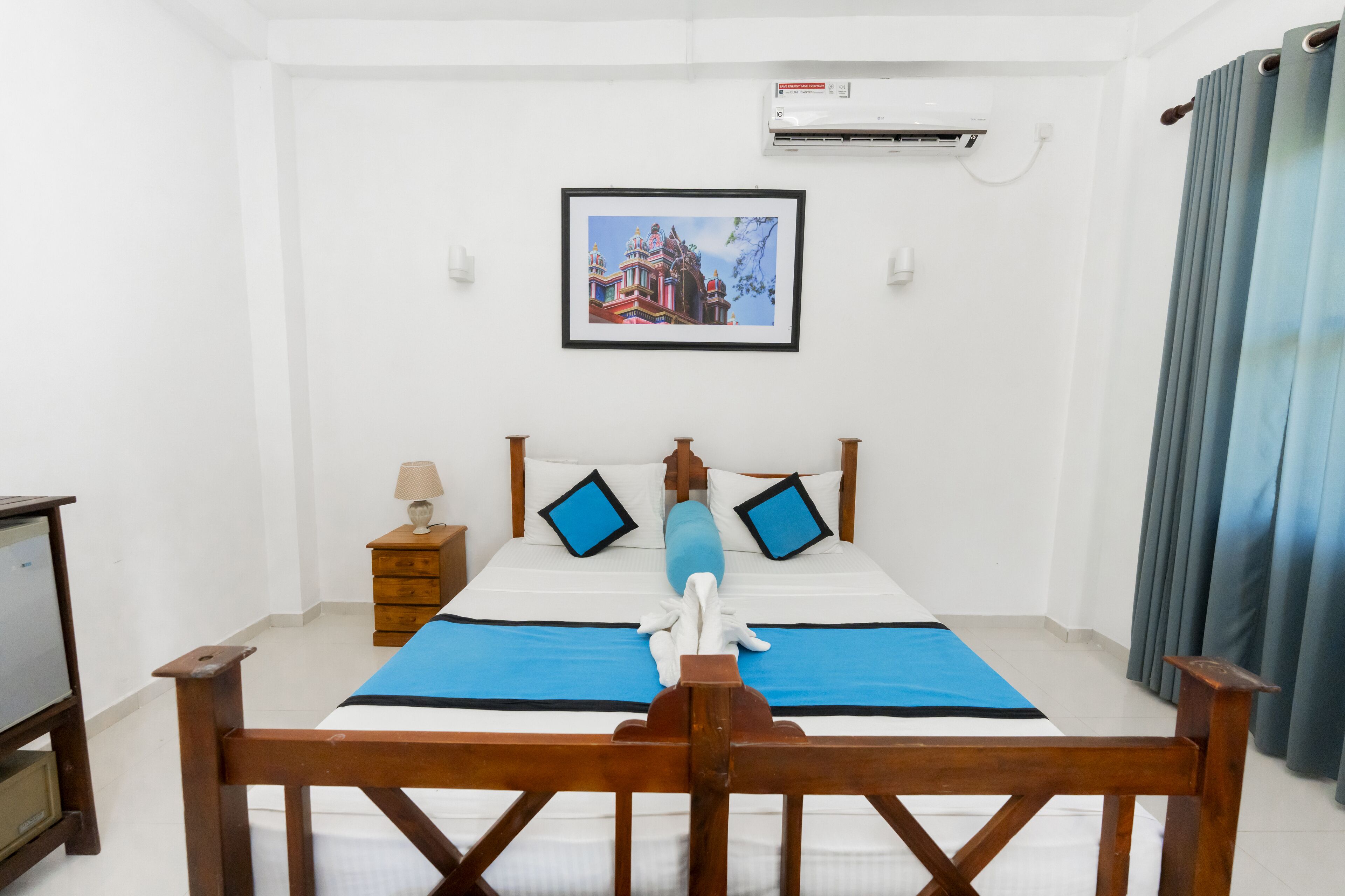 standard room | in-room safe, desk, blackout curtains, free wifi