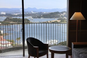 In-room safe, desk, free WiFi, bed sheets - Shirahama Coganoi Resort&Spa (Shirahama)
